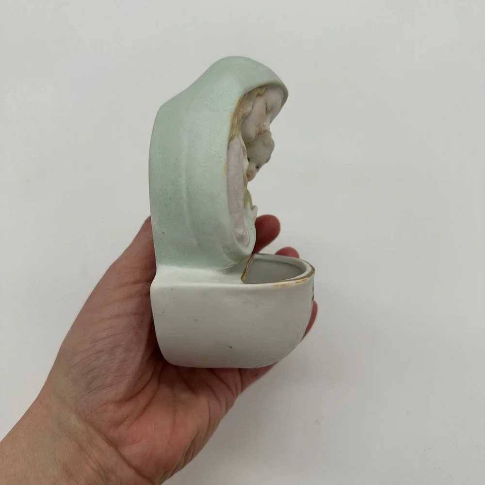 VTG Napco F1532 Ceramic Madonna and Child Wall Pocket Planter Holy Water Font
